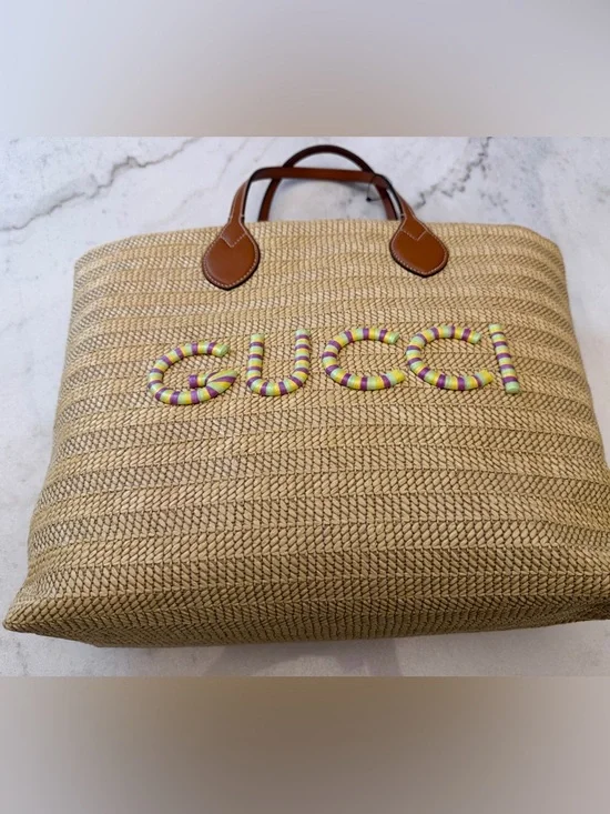 Gucci Beige Straw Tote Bag with Leather Handles - Picture 6 of 13